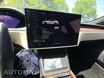 2022 Tesla Model S - miniatura 10