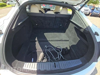 2022 Tesla Model S - miniatura 14