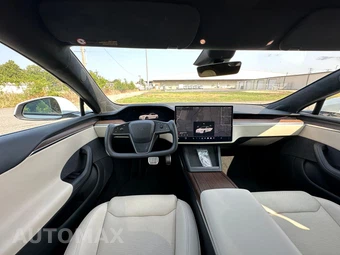2022 Tesla Model S - miniatura 16