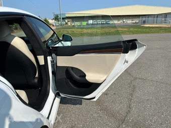 2022 Tesla Model S - miniatura 19