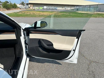 2022 Tesla Model S - miniatura 21