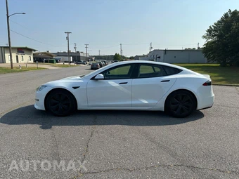 2022 Tesla Model S - miniatura 8