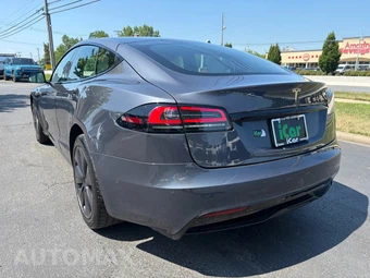 2022 Tesla Model S - miniatura 12