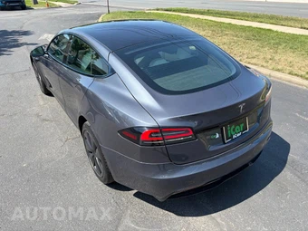 2022 Tesla Model S - miniatura 13