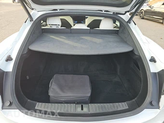 2022 Tesla Model S - miniatura 16