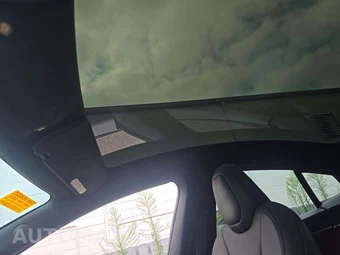 2022 Tesla Model S - miniatura 11