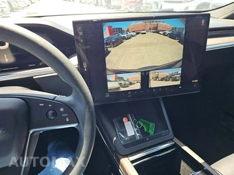 2022 Tesla Model S – miniatura 10