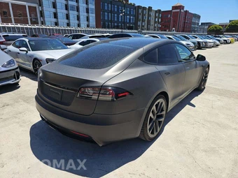 2022 Tesla Model S – miniatura 3