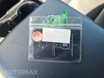 2022 Tesla Model S – miniatura 8