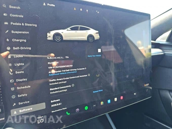 2022 Tesla Model S – miniatura 9
