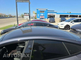2022 Tesla Model S – miniatura 12