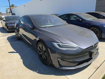 2022 Tesla Model S – miniatura 4
