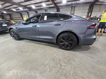 2022 Tesla Model S – miniatura 6