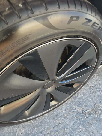 2022 Tesla Model S - miniatura 20
