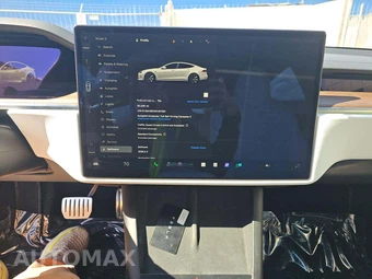 2022 Tesla Model S - miniatura 7