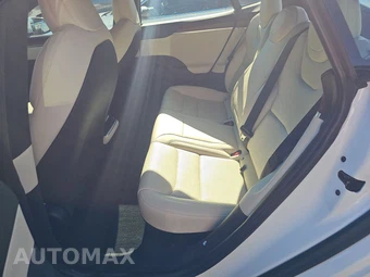 2022 Tesla Model S - miniatura 13