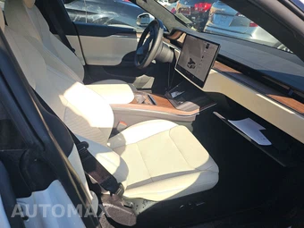 2022 Tesla Model S - miniatura 8