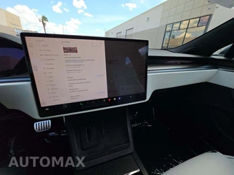 2022 Tesla Model S Plaid - miniatura 10