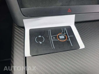 2022 Tesla Model S Plaid – miniatura 8