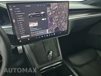 2022 Tesla Model S Plaid – miniatura 11
