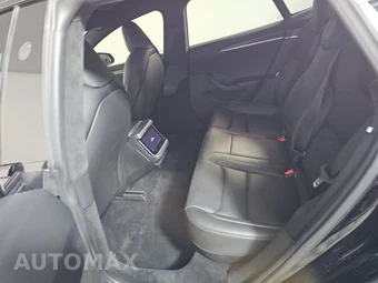 2022 Tesla Model S Plaid – miniatura 13