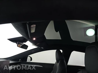 2022 Tesla Model S Plaid – miniatura 17
