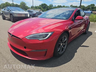 2022 Tesla Model S Plaid