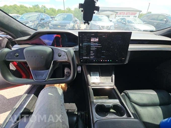 2022 Tesla Model S Plaid - miniatura 10