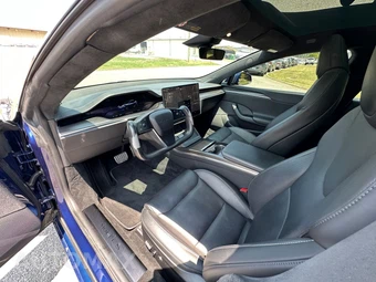 2022 Tesla Model S Plaid - miniatura 11
