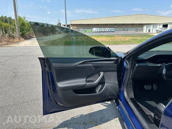 2022 Tesla Model S Plaid - miniatura 13