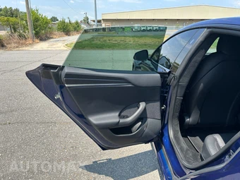 2022 Tesla Model S Plaid - miniatura 17