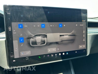 2022 Tesla Model S Plaid - miniatura 27
