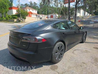 2022 Tesla Model S Plaid - miniatura 3