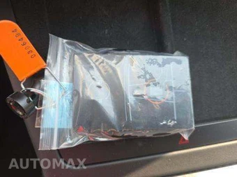 2022 Tesla Model S Plaid - miniatura 8