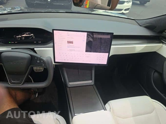 2022 Tesla Model S Plaid - miniatura 10