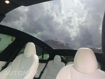 2022 Tesla Model S Plaid - miniatura 11