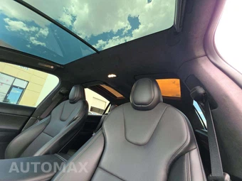 2022 Tesla Model X – miniatura 8