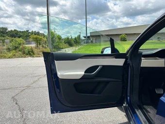 2022 Tesla Model X - miniatura 13