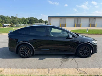 2022 Tesla Model X - miniatura 4