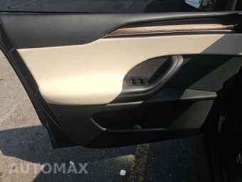 2022 Tesla Model X – miniatura 9