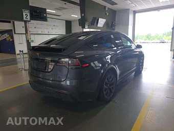 2022 Tesla Model X - miniatura 3