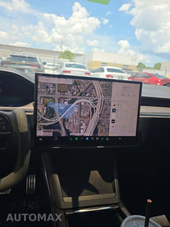 2022 Tesla Model X – miniatura 10
