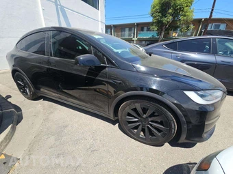2022 Tesla Model X – miniatura 4