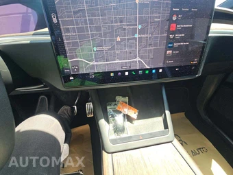 2022 Tesla Model X – miniatura 8