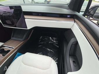 2022 Tesla Model X – miniatura 19