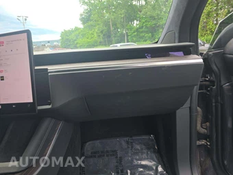 2022 Tesla Model X – miniatura 17