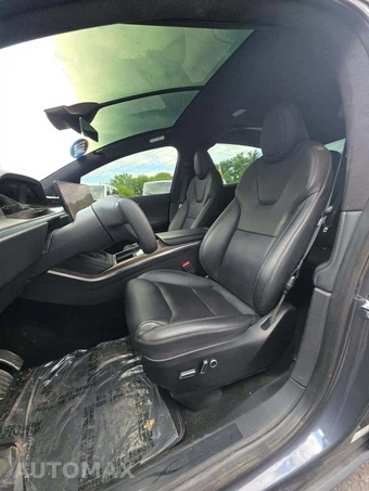 2022 Tesla Model X – miniatura 3
