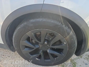 2022 Tesla Model X – miniatura 11