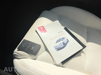 2022 Tesla Model X – miniatura 24