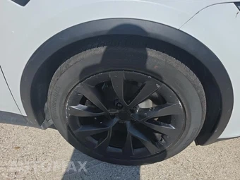 2022 Tesla Model X – miniatura 9